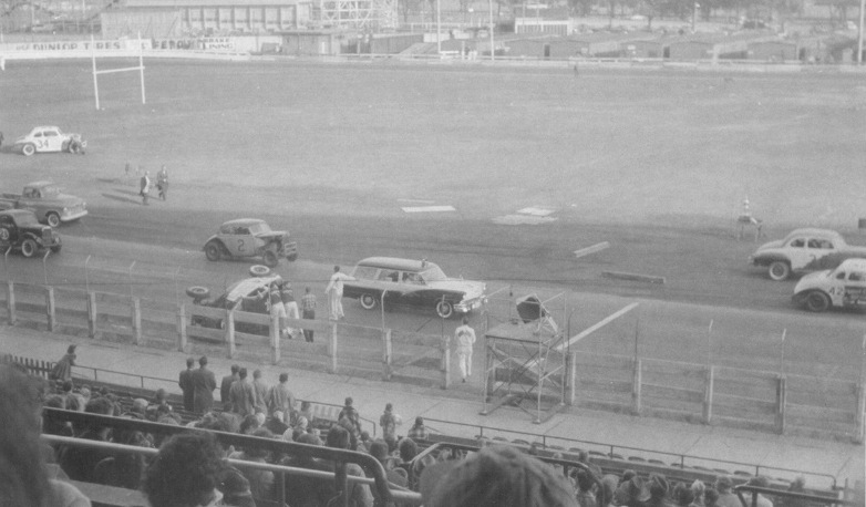 Ambulance attends to a Jalopy Division driver - 1956
Photo courtesy of Pamela Stec